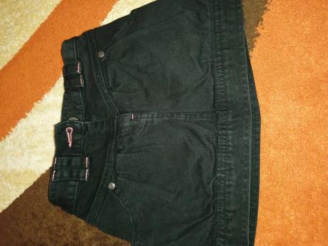 Sukničky a šaty, 122–134