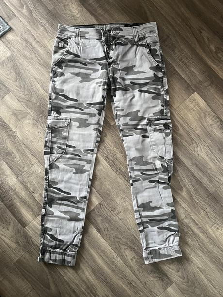 Maskáčové nohavice, 164