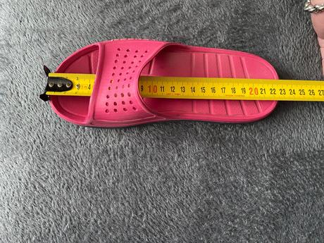 Kvalitne šlapky, 37