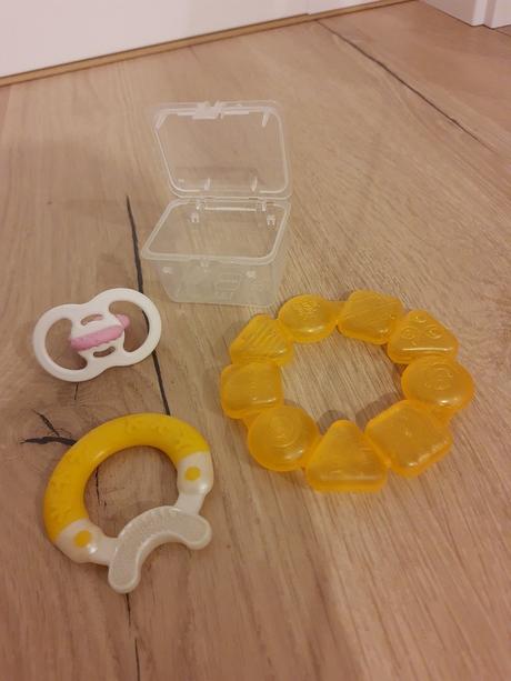 Hrýzatka na prvé zúbky,