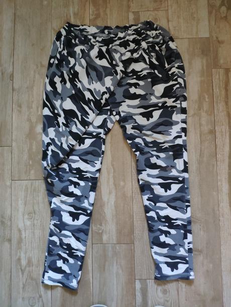 Dámske maskacove tepláky pudlace, 40