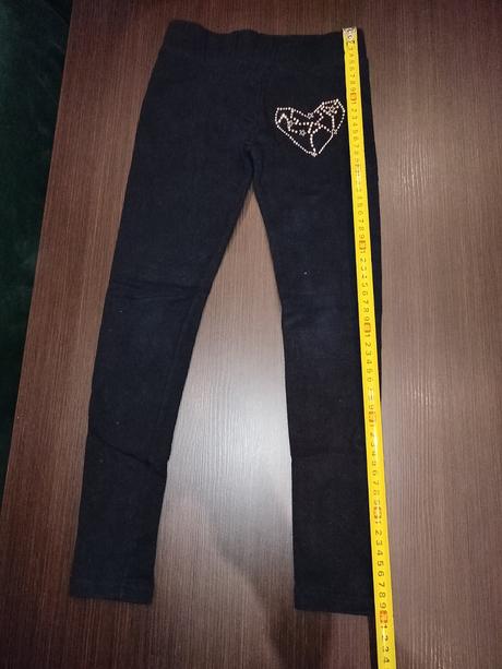 Leginy 134 s trblietavou aplikaciou,mierne zatepl, 134