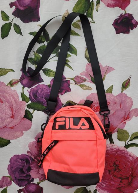 Taštička cez rameno fila, fila