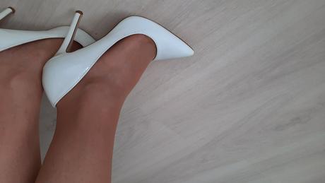 Biele lesklé lodičky, 38