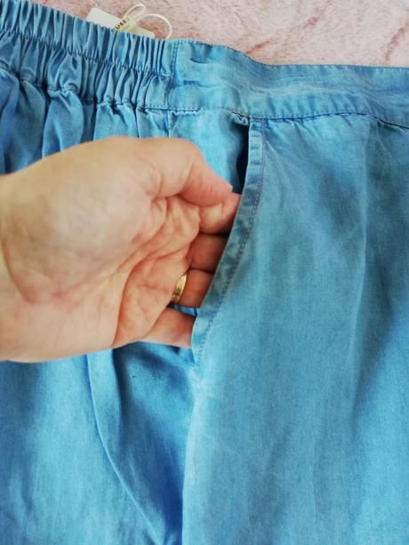 Nohavice 3/4, c&a,38