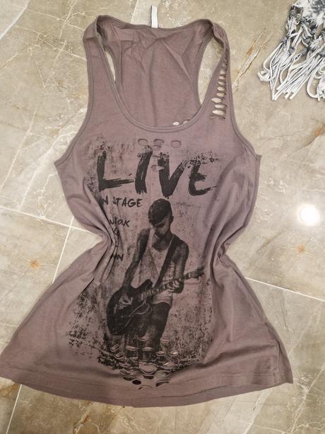 Balík letného oblečenia, s