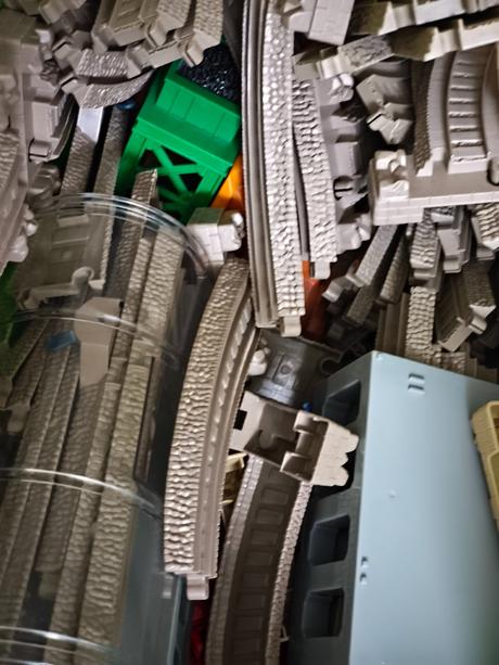 Rc dráha vláčik thomas a vláčiky tomica 85413,