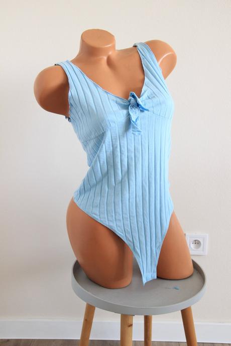 Bledo modrý body top, m/l, m