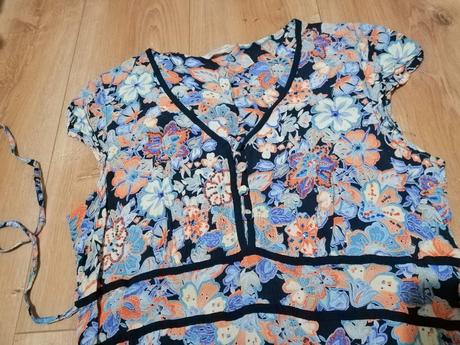 Kvetinová blúza s vysivkou, new look,42