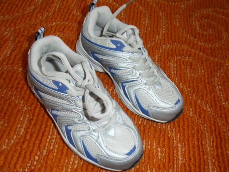 Nenosené botasky, 31