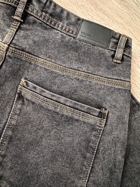 Rifle house, house,s