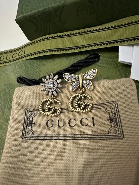 Krásne nové náušnice gucci v komplet balení, gucci