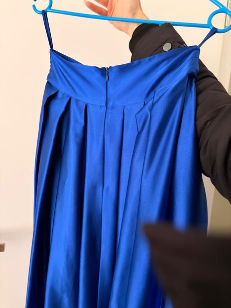 Predam skladanu suknu, xs