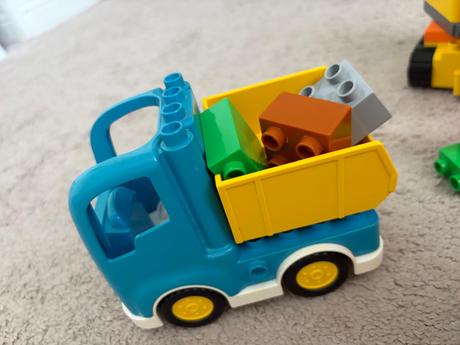 Lego duplo bager a auto,