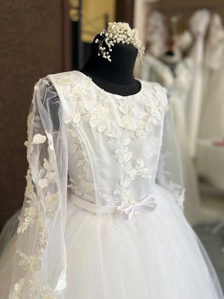 Šaty na prijímanie, 134