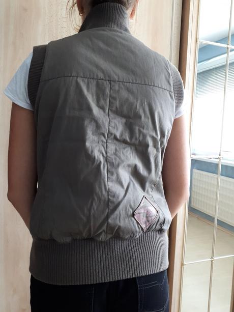 Dievčenská vesta s 152-158, 152