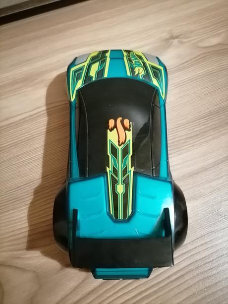 Pretekárske auto hot wheels, 