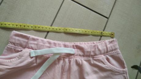 Bledoruzove kraťasy, takko,146