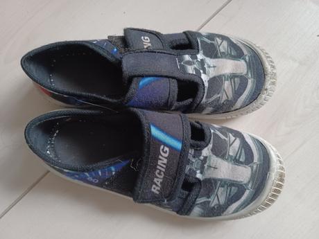 Papuce ci tenisky telesna 30, tesco,30