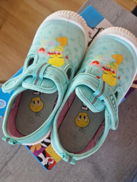 Dievčenské plátenky, 29