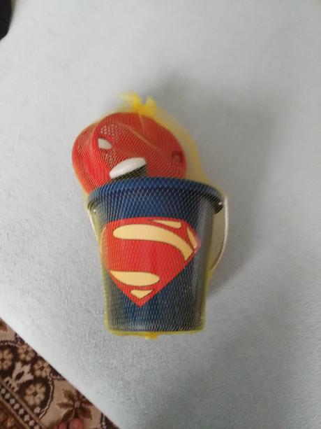 Kyblik do piesku pre supermana, 