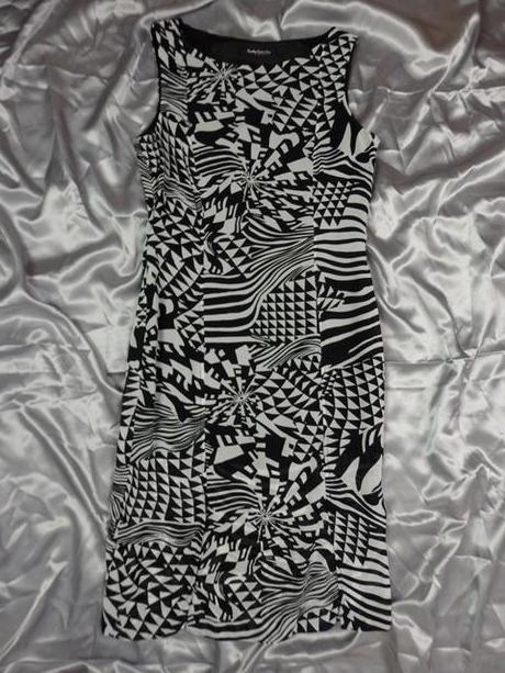 Kvalitné letné šaty, 38