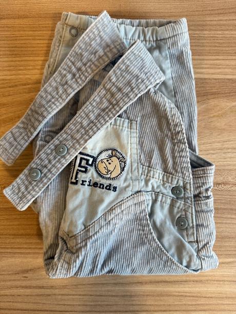 Nohavice na traky, 74