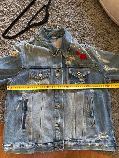 Dámska riflová bunda s vyšívanými ružami, xl