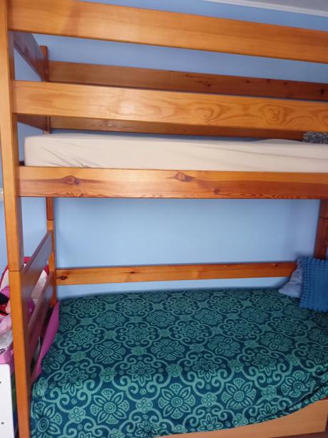 Poschodová posteľ s masívu, šírka (cm): 100,dĺžka (cm): 210