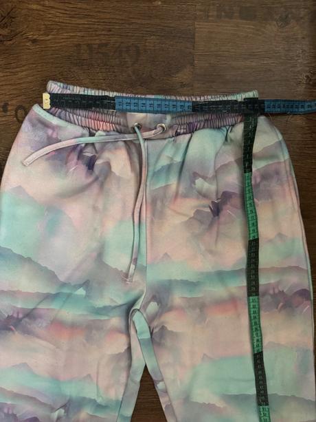 Zaujímavé tepláky, reserved,152