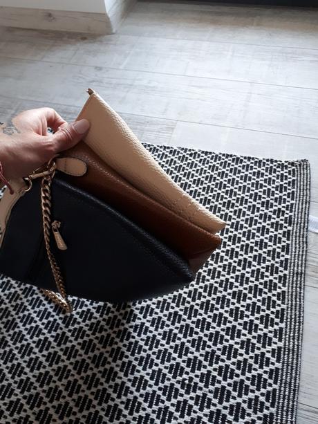 Trojfarebná kabelka, 