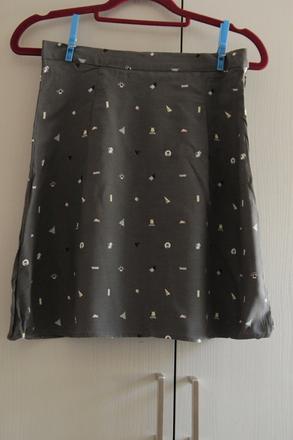 Šedá áčková sukňa s, s