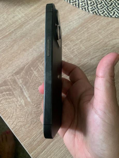 I phone 15 pro, apple