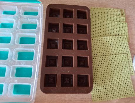 Kuchynské potreby, formy na ľad, nanuky, zmrzlinu,