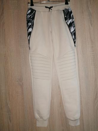 Tepláky 134/140, 140