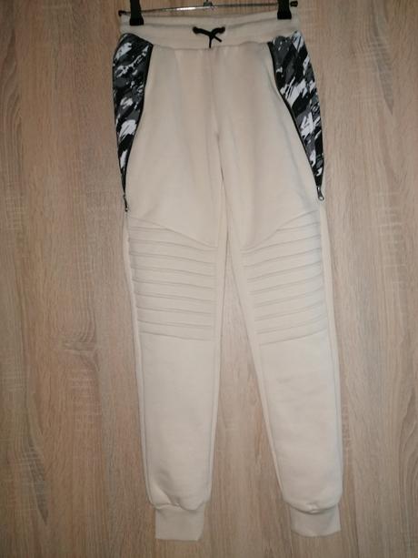 Tepláky 134/140, 140