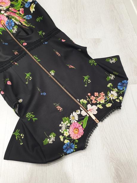 Ted baker šaty xs/s, xs