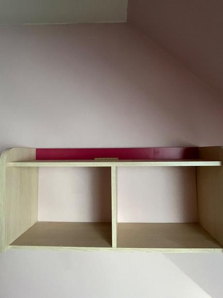 Nábytok do dievcenskej izby, 