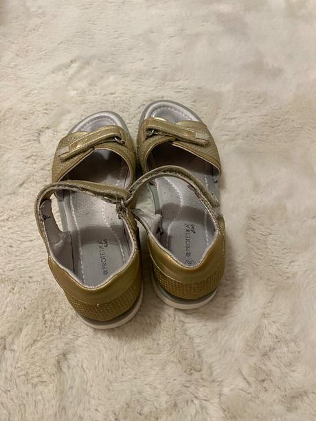 Zlate sandale, protetika,38