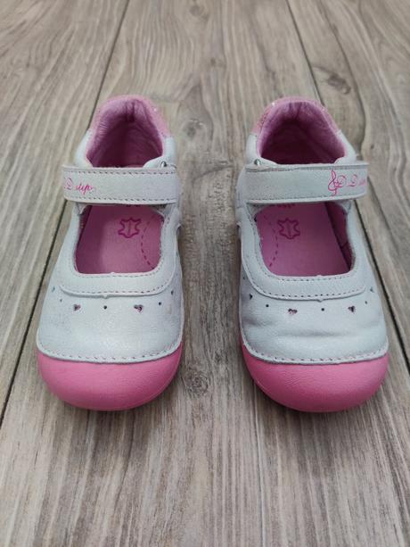 Balerínky/sandálky, d.d.step,23