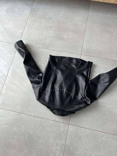 Krivák vybíjany, sinsay,s