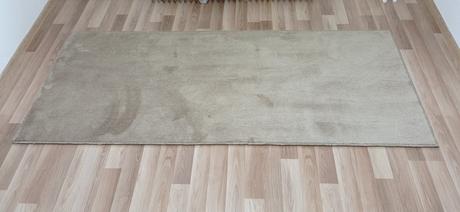 Novy svetlo hnedy koberec, 