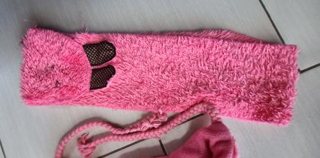 Teplá čiapka a šal, 86