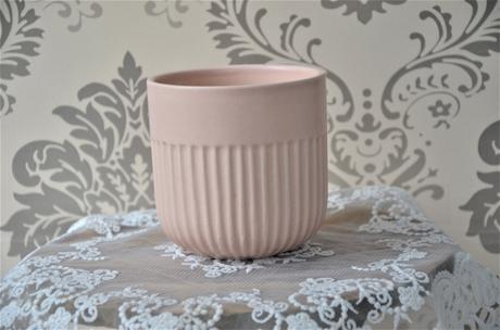 Sviečka v keramickej nádobe, 