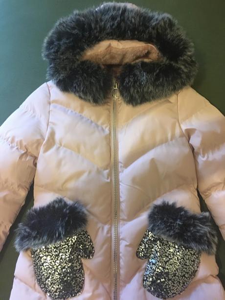 Bunda na zimu a zateplená čiapka s brmbolcami, 158