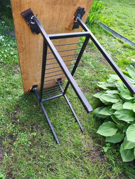 Industriálny stolík, 