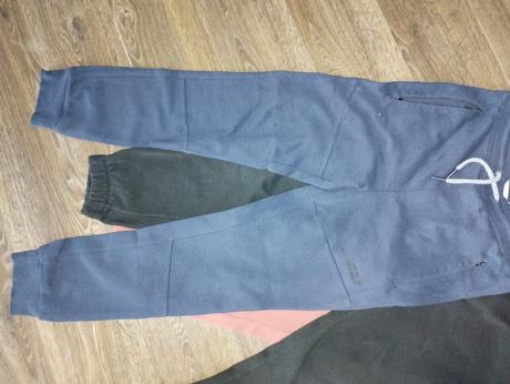 Tepláky 4ks, reserved,158