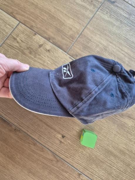 Šiltovka, reebok,54