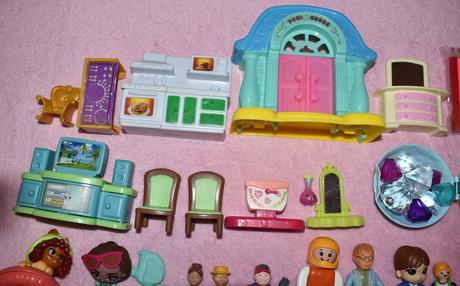 Nábytok figúrky a iné, 