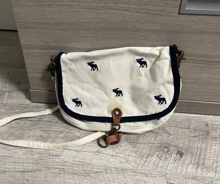 Crossbody kabelka, abercrombie&fitch